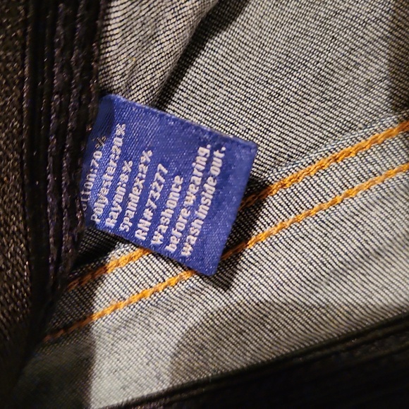 Apt. 9 Petite Jeans - Picture 4 of 5